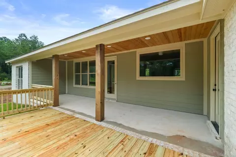 Exterior - 41 Redmont Dr, Sumrall, MS 39482 photo 4 of 8