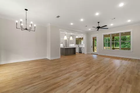 Living - 41 Redmont Dr, Sumrall, MS 39482 photo 1 of 4