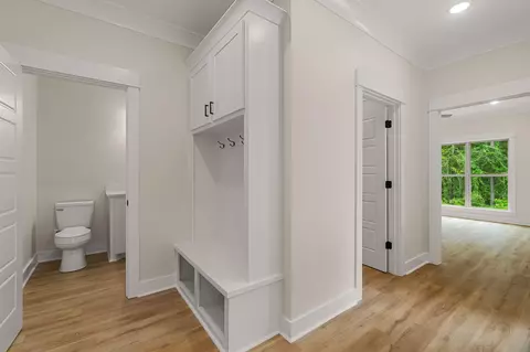 Entry Way - 41 Redmont Dr, Sumrall, MS 39482 photo 3 of 4