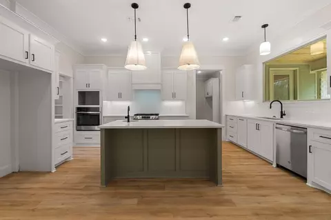 Kitchen - 41 Redmont Dr, Sumrall, MS 39482 photo 1 of 5