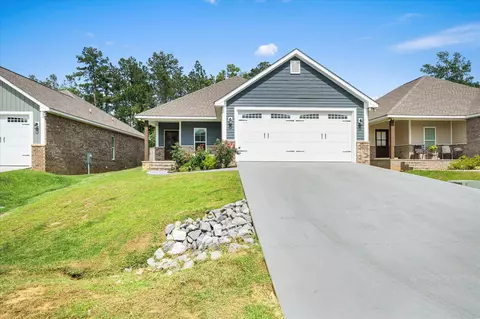 44 N Barnes Field Dr, Hattiesburg, MS 39402