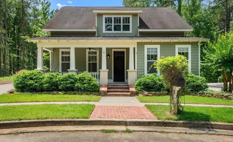 9 W Crossvine Ct, Hattiesburg, MS 39402