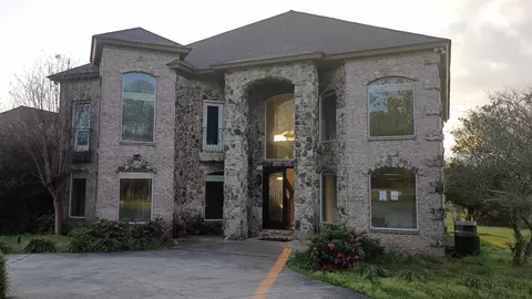 85 Bridgewater Dr, Hattiesburg, MS 39402