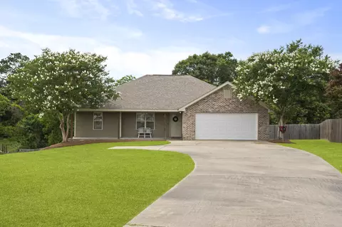 12 Mercer Dr, Petal, MS 39465