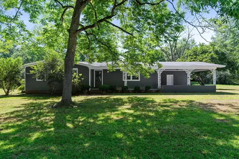 103 Shivers St, Mount Olive, MS 39119