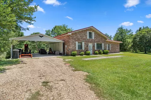96 Makinley Ln, Lumberton, MS 39455