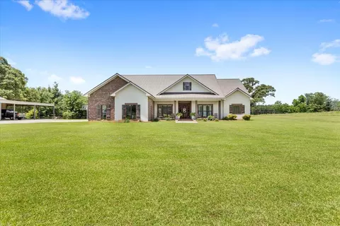 95 Gates Rd, Columbia, MS 39429