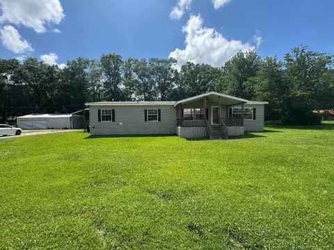 405 E Main St, Sandersville, MS 39477
