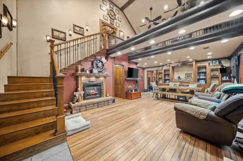 Entry Way - 19 Ruby Ln, Foxworth, MS 39483 photo 4 of 5
