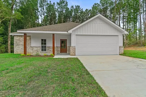 11 Atkinson Rd, Sumrall, MS 39482