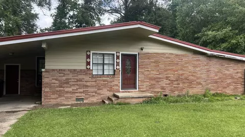 813 Greymont Dr, Columbia, MS 39429