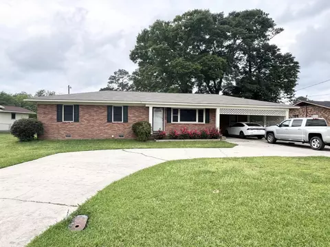 1561 Sumrall Rd, Columbia, MS 39429