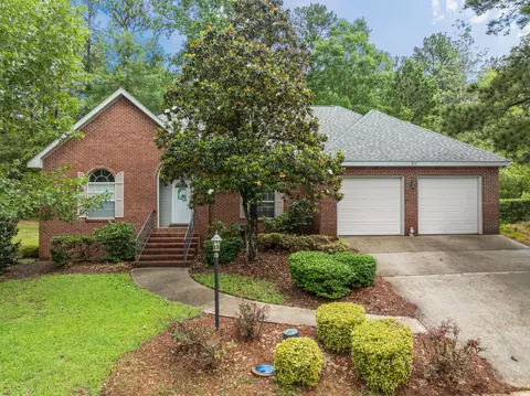 20 Classic Woods Dr, Hattiesburg, MS 39402