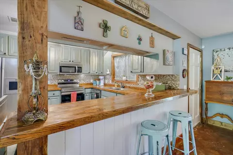 Kitchen - 1563 Dry Creek Rd, Magee, MS 39111 photo 1 of 4