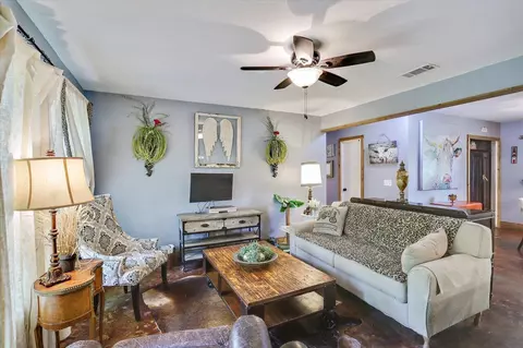 Living - 1563 Dry Creek Rd, Magee, MS 39111 photo 1 of 4