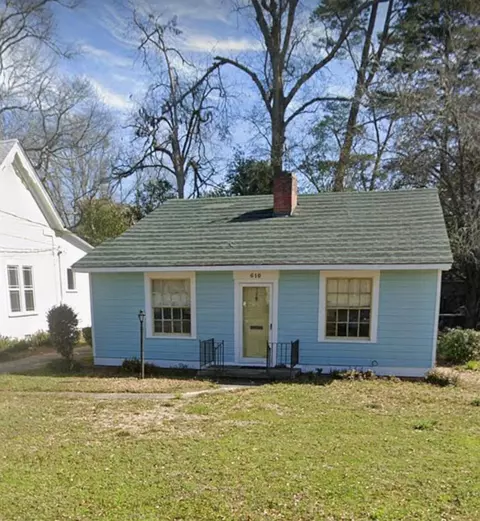 610 Oak Ave, Columbia, MS 39429