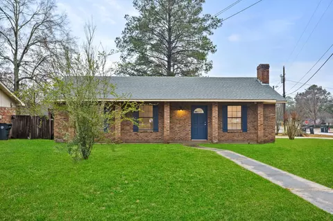 101 Mary Cir, Hattiesburg, MS 39402