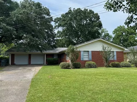 807 Greymont Dr, Columbia, MS 39429