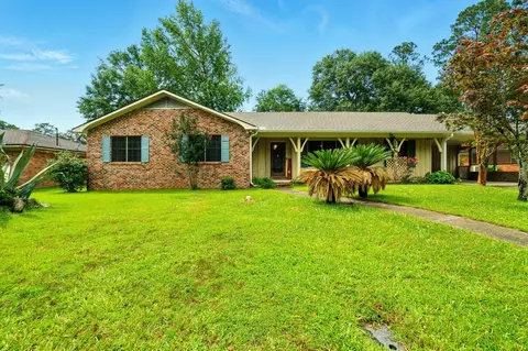 1511 Hickory Bnd, Columbia, MS 39429