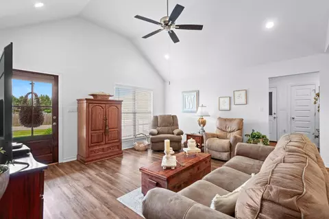 Entry Way - 46 E Locust, Sumrall, MS 39482 photo 1 of 4