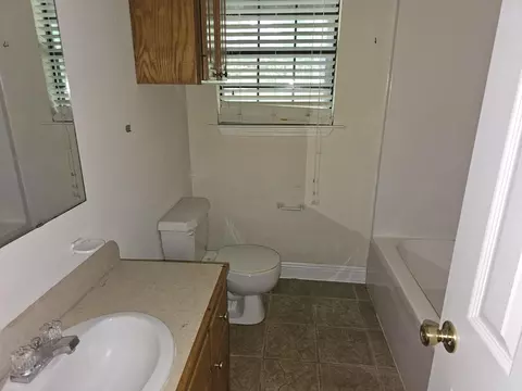 61 Pinehill Dr, Collins, MS 39428 photo 7