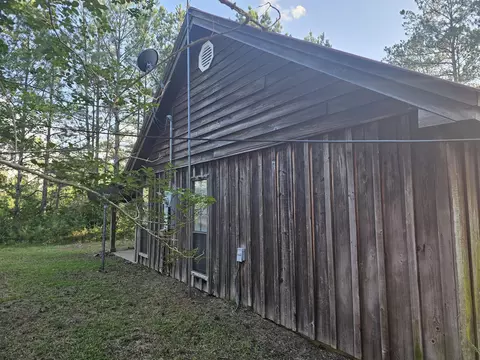 61 Pinehill Dr, Collins, MS 39428 photo 2