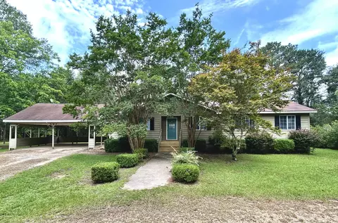 12 Lang Cir, Columbia, MS 39429