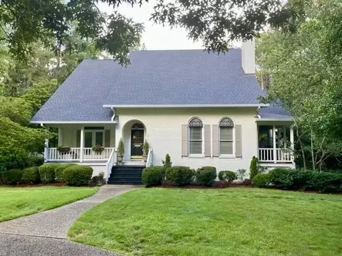 16 Canebrake Blvd, Hattiesburg, MS 39402