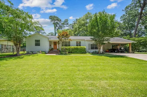 604 Pineview Dr, Hattiesburg, MS 39401