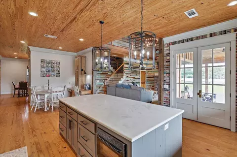 Kitchen - 849 Athens Rd, Mendenhall, MS 39114 photo 3 of 7