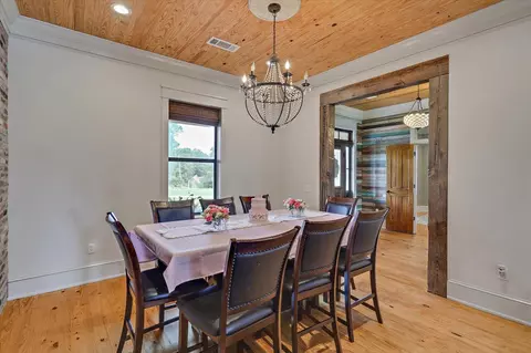 Dining - 849 Athens Rd, Mendenhall, MS 39114 photo 3 of 3