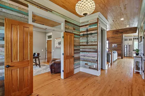 Entry Way - 849 Athens Rd, Mendenhall, MS 39114 photo 2 of 10