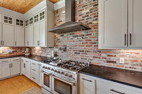 Kitchen - 849 Athens Rd, Mendenhall, MS 39114 photo 6 of 7