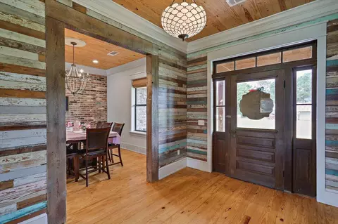 Entry Way - 849 Athens Rd, Mendenhall, MS 39114 photo 1 of 10