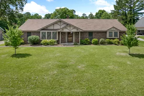 3106 Prince George Rd, Hattiesburg, MS 39402