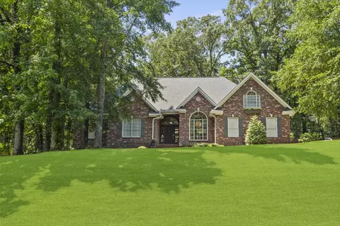 92 Cornerstone Rd, Hattiesburg, MS 39402