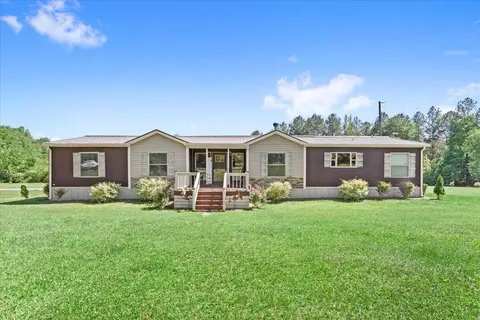 6 Barber Rd, Lumberton, MS 39455