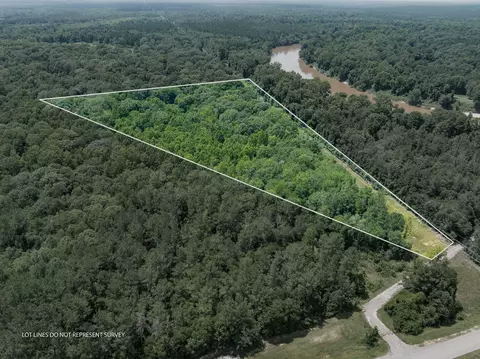 17 1 Mol Ac Old Hwy 24, Mclain, MS 39456