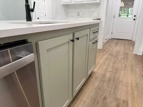 Kitchen - 44 Ratcliff Rd, Sumrall, MS 39482 photo 7 of 7