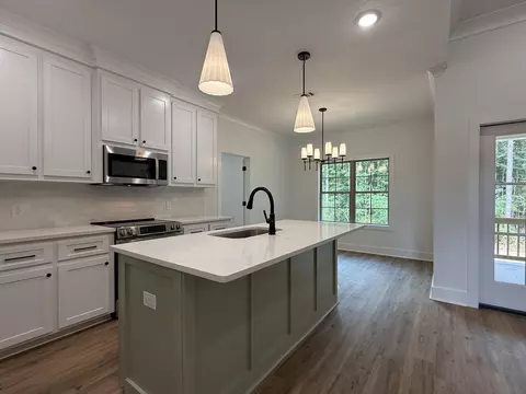 Kitchen - 44 Ratcliff Rd, Sumrall, MS 39482 photo 2 of 7