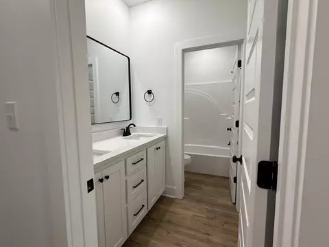 Entry Way - 44 Ratcliff Rd, Sumrall, MS 39482 photo 5 of 5