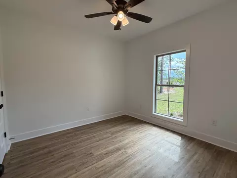 Bedroom - 44 Ratcliff Rd, Sumrall, MS 39482 photo 6 of 7