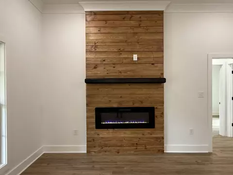 Living - 44 Ratcliff Rd, Sumrall, MS 39482 photo 3 of 4