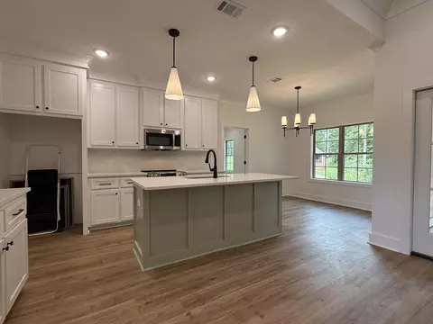 Kitchen - 44 Ratcliff Rd, Sumrall, MS 39482 photo 1 of 7