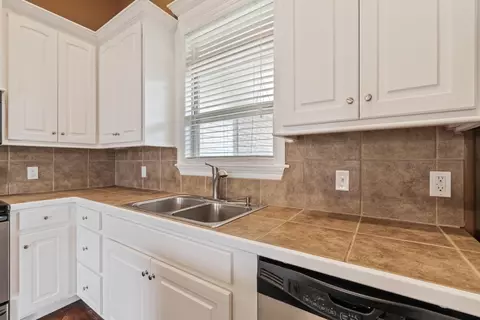 Kitchen - 38 J C Pickering Dr, Seminary, MS 39479 photo 2 of 3
