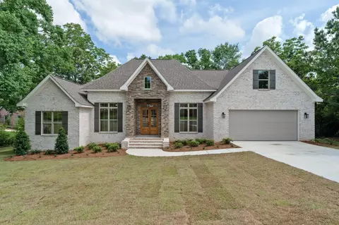21 Buckskin Dr, Hattiesburg, MS 39402