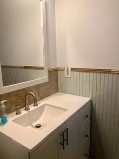 Bath - 152 Bexley Rd, Lucedale, MS 39452 photo 3 of 4
