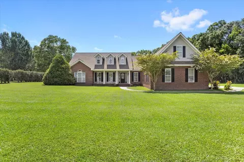 117 Par Dr, Collins, MS 39428 photo 3