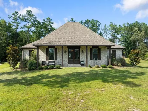 21 Higgins Cutoff Rd, Sumrall, MS 39482