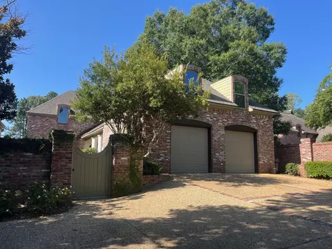 58 Golf Club Rd, Hattiesburg, MS 39402
